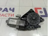 Моторчик стеклоподъемника переднего левого Hyundai i30 824502R000