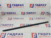 Накладка стекла переднего правого Hyundai i30 822202L000