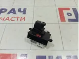 Кнопка стеклоподъемника Hyundai i30 935752L011