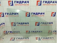Стекло двери передней правой Hyundai i30 824212L010