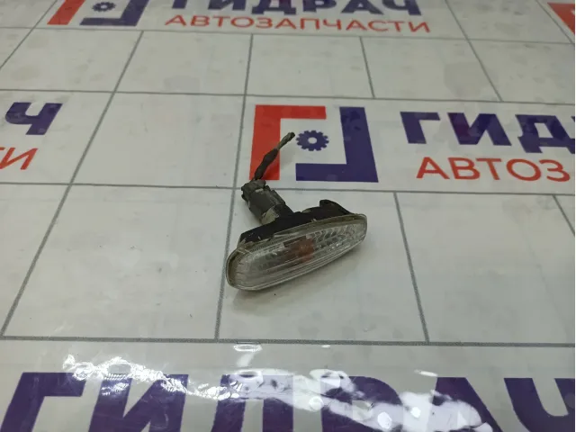 Повторитель на крыло Hyundai i30 923033L100