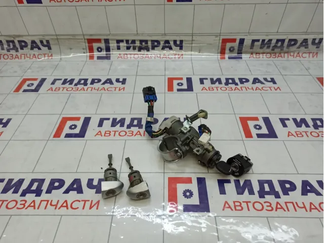 Замок зажигания Hyundai i30 819102L000