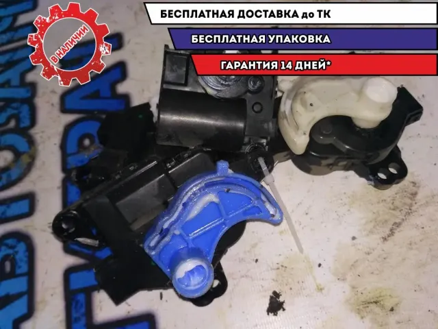 мотор заслонки печки шт Hyundai i30 2013