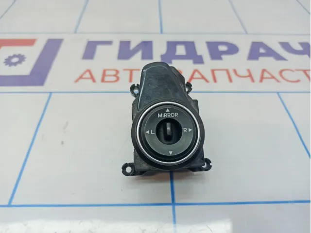 Кнопка регулировки зеркал Hyundai i40 (VF) 93573-3Z100.