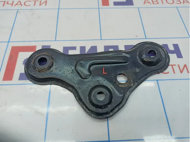 Кронштейн передней балки левый Hyundai i40 (VF) 62476-3Z000.