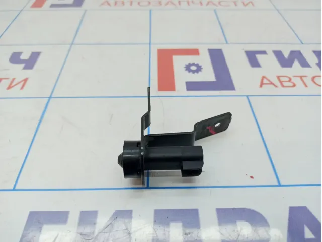 Выключатель концевой капота Hyundai i40 (VF) 93880-3Z000.