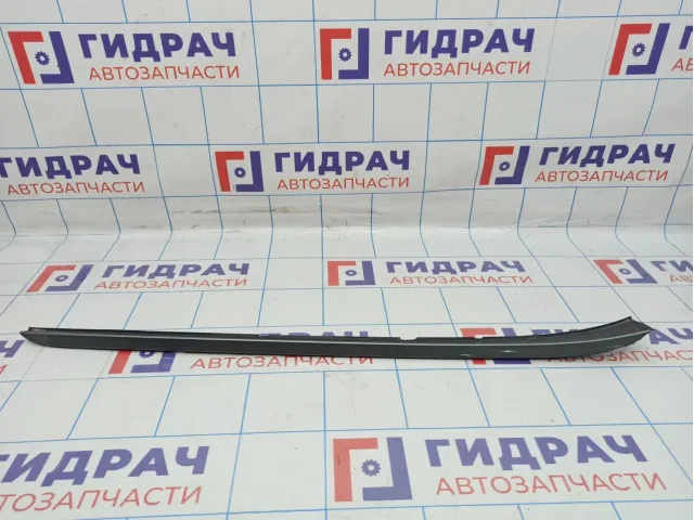 Молдинг лобового стекла правый Hyundai i40 (VF) 86132-3Z000. Дефекты.