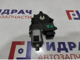 Моторчик стеклоподъемника передний правый Hyundai i40 (VF) 82460-3Z010.