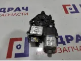 Моторчик стеклоподъемника задний левый Hyundai i40 (VF) 83450-3Z010.