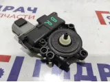 Моторчик стеклоподъемника задний правый Hyundai i40 (VF) 83460-3Z010.