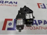 Моторчик стеклоподъемника задний правый Hyundai i40 (VF) 83460-3Z010.