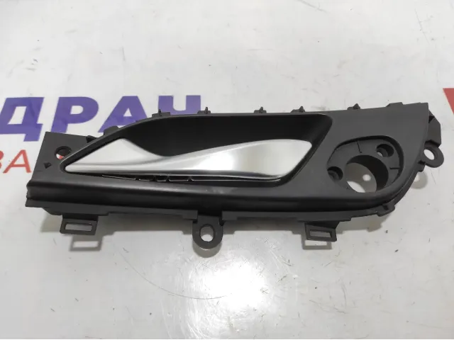 Ручка двери передней внутренняя левая Hyundai i40 (VF) 826103Z030RY.