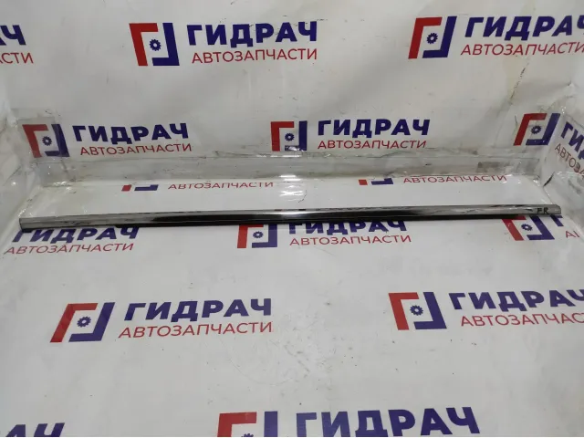 Накладка стекла переднего правого Hyundai i40 (VF) 82220-3Z000.