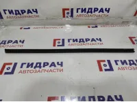 Уплотнитель стекла передний левый Hyundai i40 (VF) 82231-3Z000.