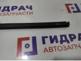 Уплотнитель стекла передний левый Hyundai i40 (VF) 82231-3Z000.