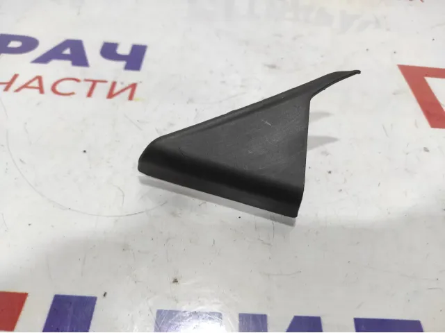 Накладка на дверь заднюю правую Hyundai i40 (VF) 839203Z0004X. Царапины.Уголок.