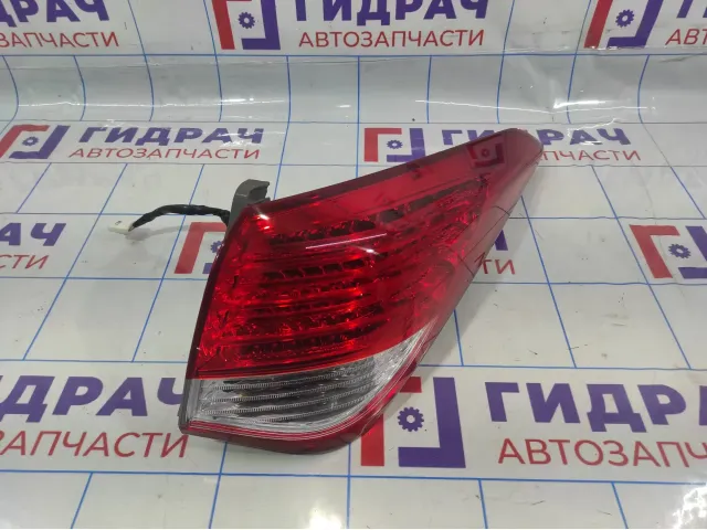 Фонарь задний наружный правый Hyundai i40 (VF) 92402-3Z300.