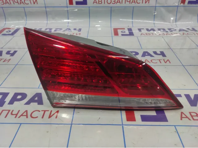 Фонарь задний внутренний левый Hyundai i40 (VF) 92403-3Z300.