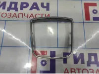 Накладка на центральную консоль Hyundai i40 (VF) 84652-3Z000. Дефект.