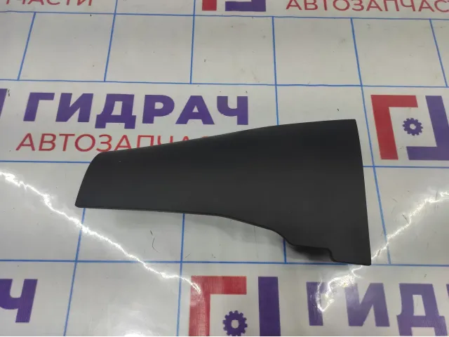 Накладка центральной консоли правая Hyundai i40 (VF) 84680-3Z100.