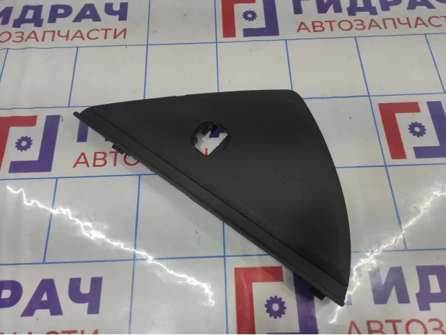 Накладка торпедо правая Hyundai i40 (VF) 84769-3Z000.