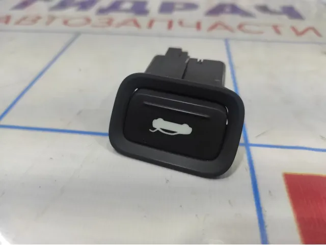 Кнопка открывания багажника Hyundai i40 (VF) 93555-3Z000.