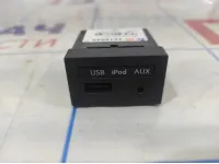 Разъем Hyundai i40 (VF) 96120-3Z150. AUX/USB.