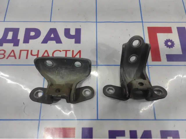 Петли двери передней правой Hyundai i40 (VF) . Комплект.