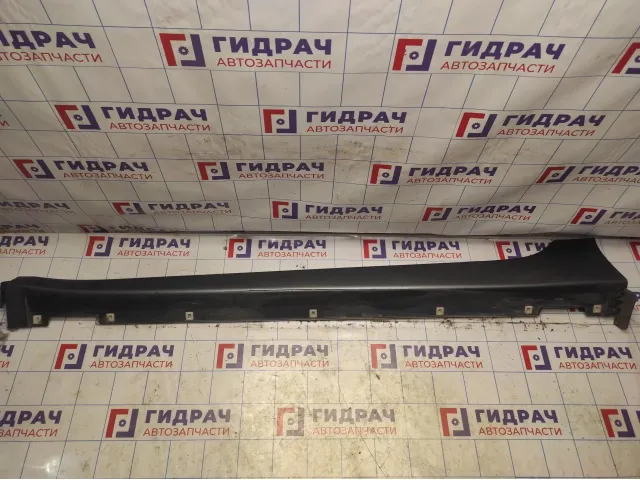 Накладка на порог наружная левая Hyundai i40 (VF) 87751-3Z100. Дефекты.