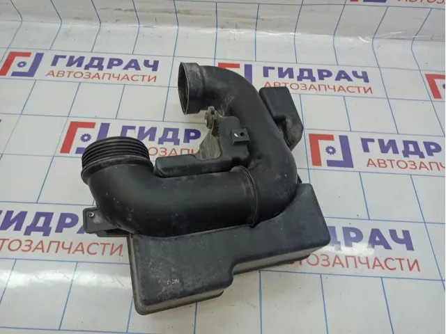 Резонатор воздушного фильтра Hyundai i40 (VF) 28220-3Z100.