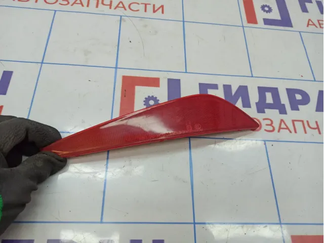 Отражатель в бампер задний правый Hyundai i40 (VF) 92406-3Z300.