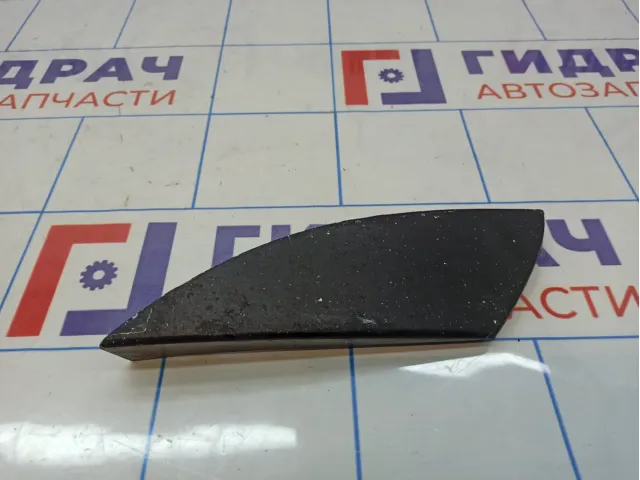 Заглушка бампера левая Hyundai i40 (VF) 86563-3Z000