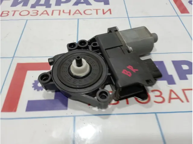 Моторчик стеклоподъемника задний правый Hyundai i40 (VF) 83460-3Z010