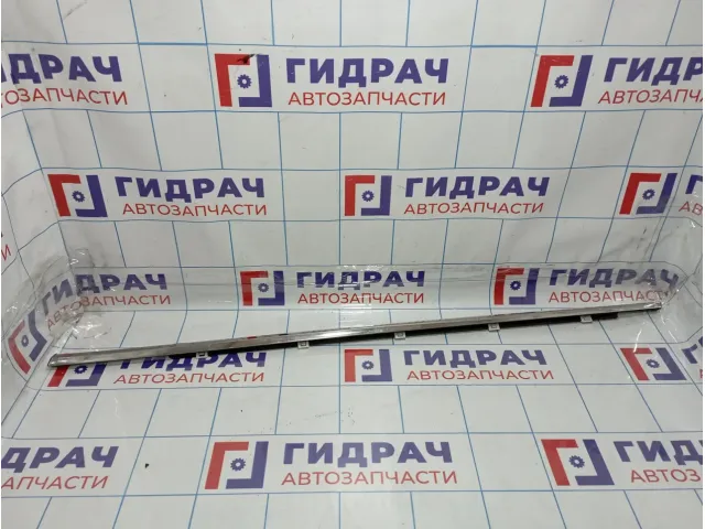 Накладка стекла переднего левого Hyundai i40 (VF) 82210-3Z000