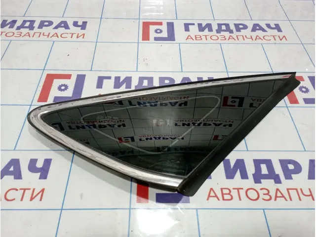 Стекло кузовное глухое правое Hyundai i40 (VF) 87820-3Z300