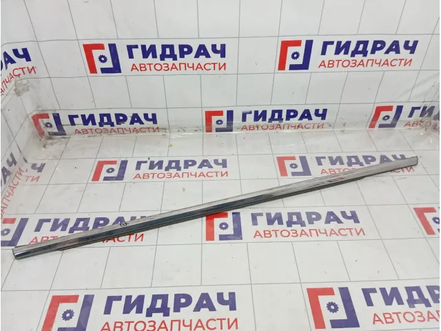 Накладка стекла заднего правого Hyundai i40 832203Z000