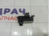 Кнопка стеклоподъемника переднего правого Hyundai i40 935753Z000
