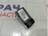 Кнопка стеклоподъемника переднего правого Hyundai i40 935753Z000