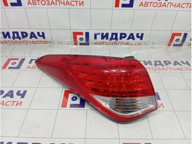 Фонарь задний наружный левый Hyundai i40 924013Z300