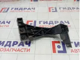 Кронштейн передней панели левый Hyundai i40 641363Z000