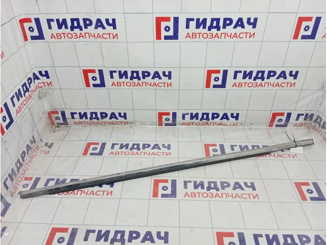 Накладка стекла переднего левого Hyundai i40 822103Z000