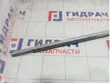 Накладка стекла переднего левого Hyundai i40 822103Z000