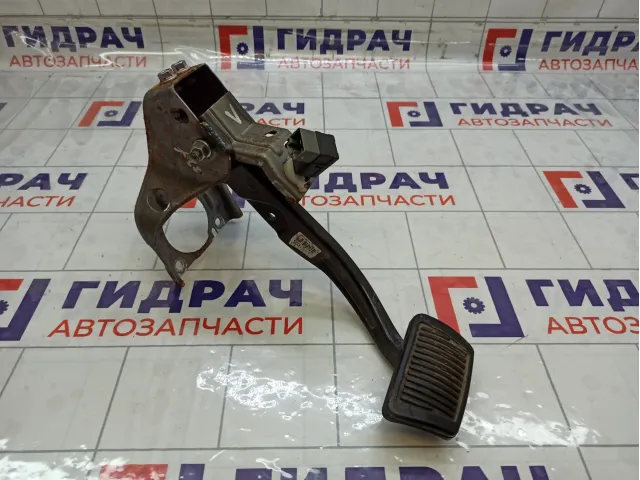 Педаль тормоза Hyundai i40 328003X200