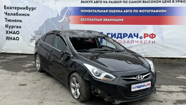 Автомобиль Hyundai i40  в разборе