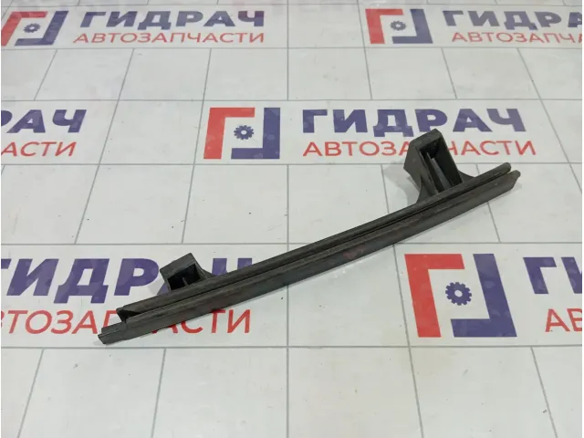 Направляющая стекла двери задней правой Hyundai ix35 835602S000