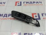 Блок управления стеклоподъемниками Hyundai ix35 935702Y0109P