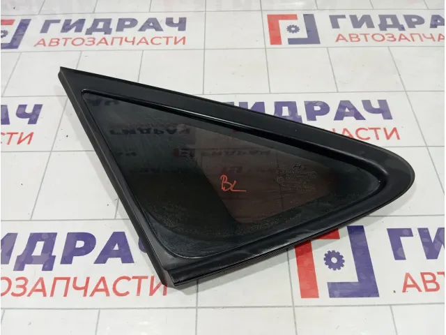 Стекло кузовное глухое (форточка) заднее левое Hyundai ix35 878102S000