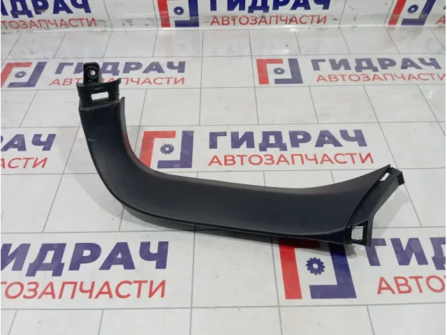Обшивка двери багажника правая Hyundai ix35 817402Y0009P