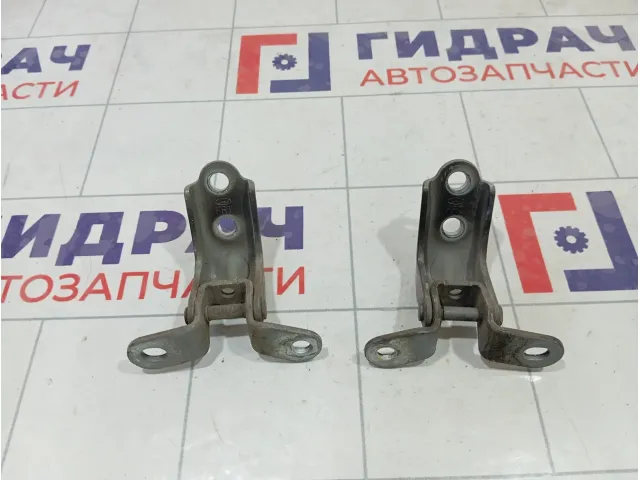 Петли двери передней правой Hyundai ix35