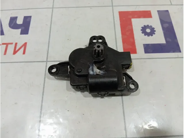 Моторчик заслонки отопителя (печки) Hyundai ix35 D267AP9AA02
